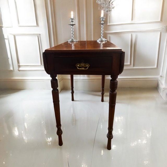 Antique Pembroke Drop Leaf Table With Drawer (Undressed)